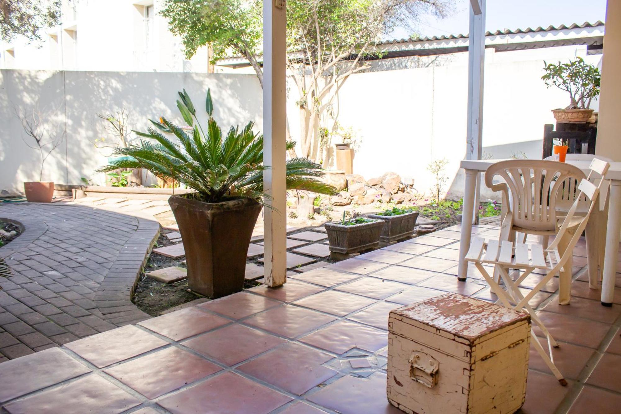 Bed and Breakfast De Oude Yotclub Oudtshoorn Exterior foto
