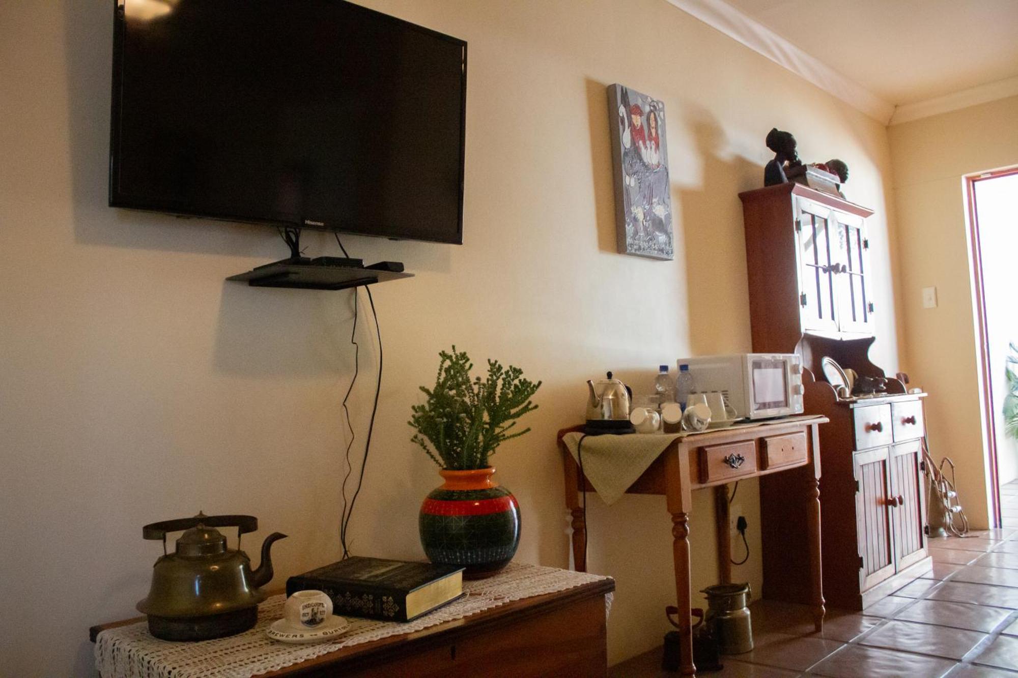 Bed and Breakfast De Oude Yotclub Oudtshoorn Exterior foto